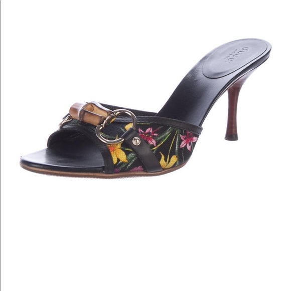 Gucci Shoes - Floral Gucci heels